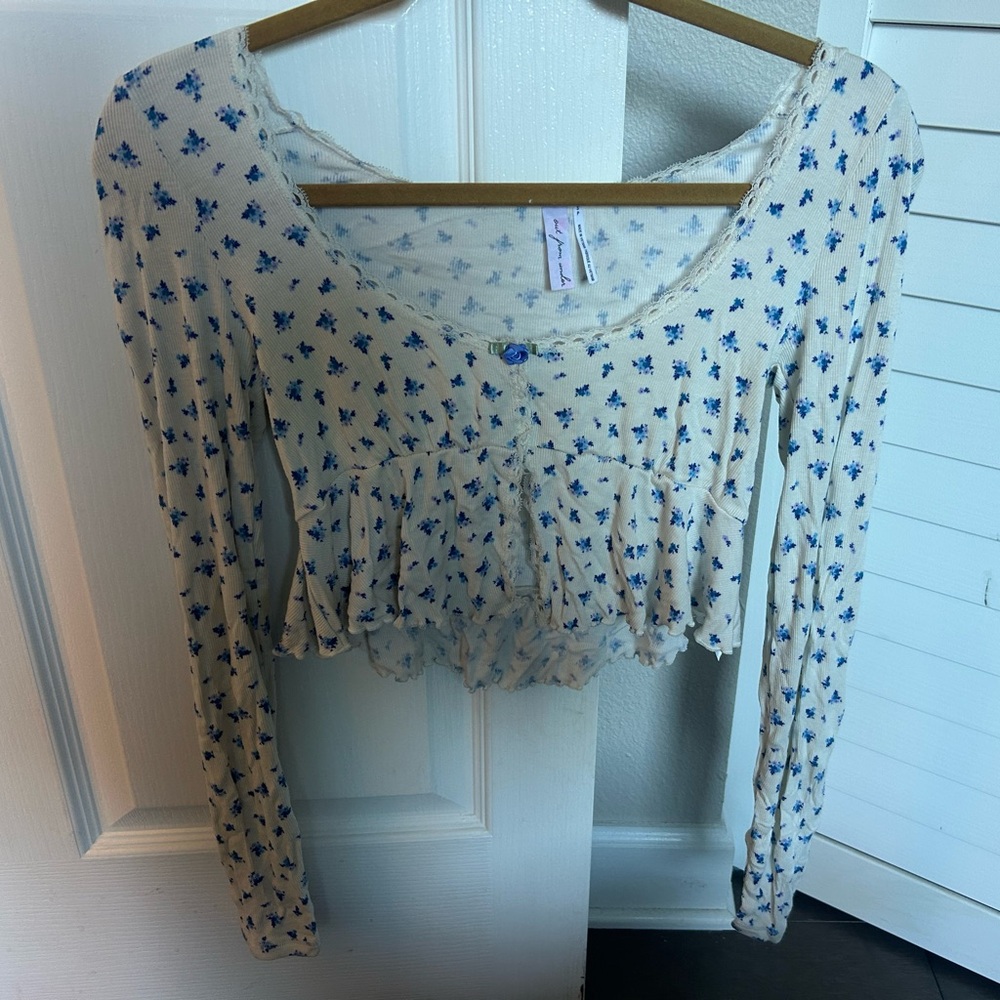 Urban Outfitters Cream and Blue Floral Crop Top